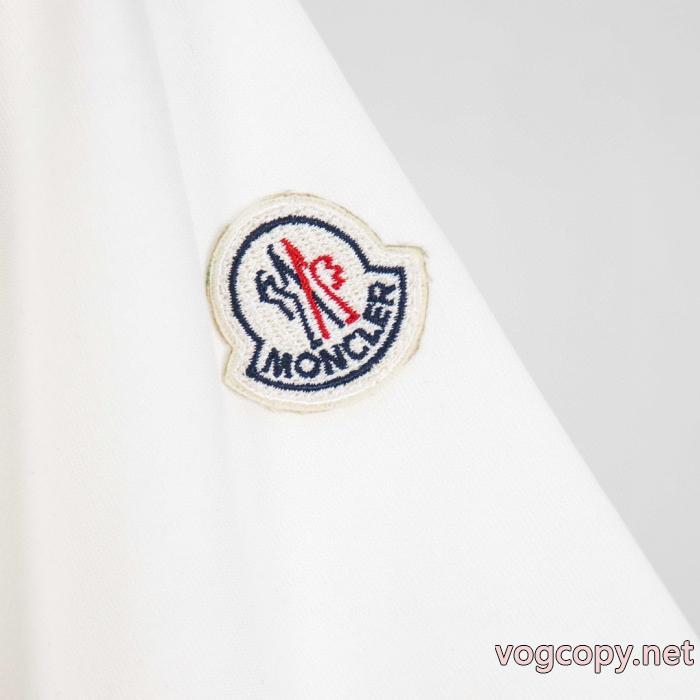 完売必至 完璧なシルエット 即発送可ブランド レプリカ半袖TシャツMONCLER_0_1