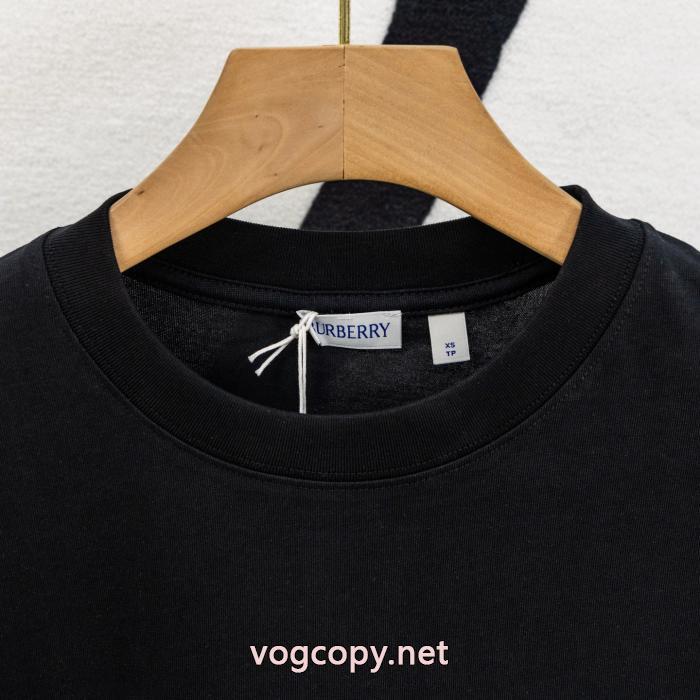 偽物 ブランド ショップ個性的な素材感も魅力 大人っぽい 優等品BURBERRY半袖Tシャツ_0_0