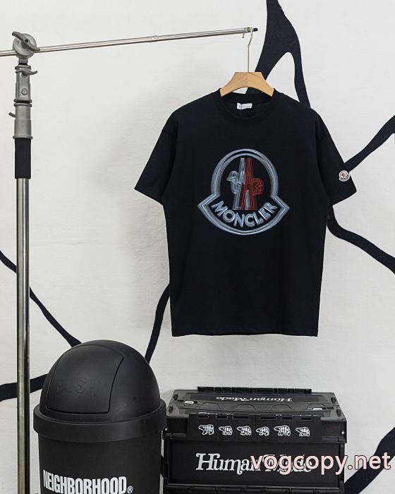 ブランド 激安MONCLER大好評 品質の高い クラシカルな雰囲気半袖Tシャツ_0_2