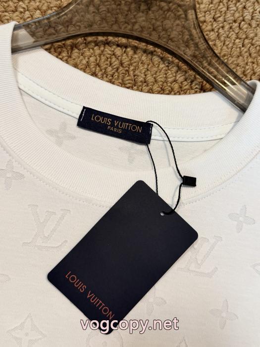 上品 2026年NEWモデル ファッションアイテムスーパー ブランド コピーLOUIS VUITTON半袖Tシャツ_0_1