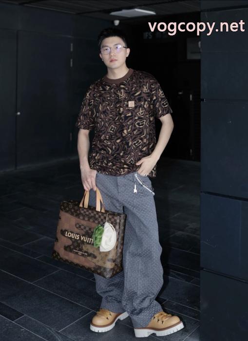 LOUIS VUITTON2026新款 高級感 超安値 格好良い半袖Tシャツブランド コピー 着払い_0_0