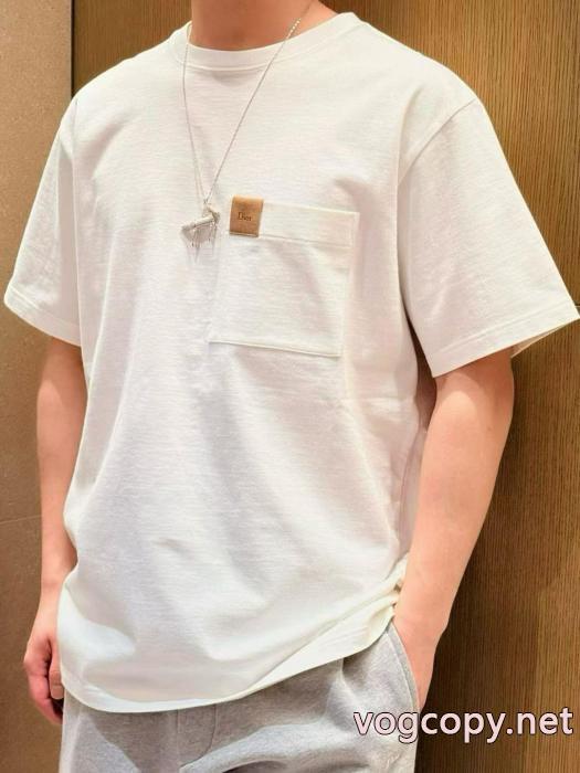 偽物 ブランド ショップDior半袖Tシャツ新入荷アイテムの通販 コーデの主役 人気沸騰中！おしゃれ新品_0_4