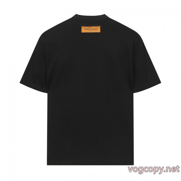 半袖TシャツLOUIS VUITTON今からの季節にピッタリ！  2026年夏の王道ブランド！ 限定デザインブランド 偽物 激安_0_3
