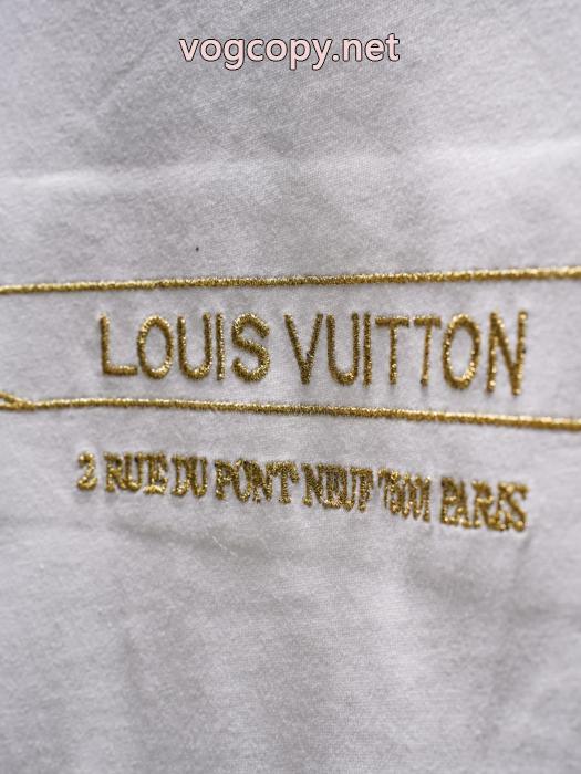 ブランド 激安著名人も愛用した 2026年用 新作人気LOUIS VUITTON半袖Tシャツ_0_3