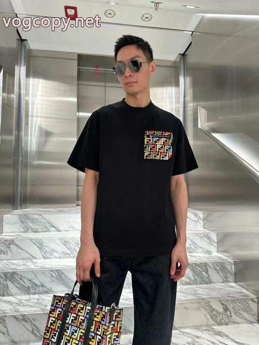 ブランド コピー爆発的な人気 26ss 海外限定半袖TシャツFENDI_0_0