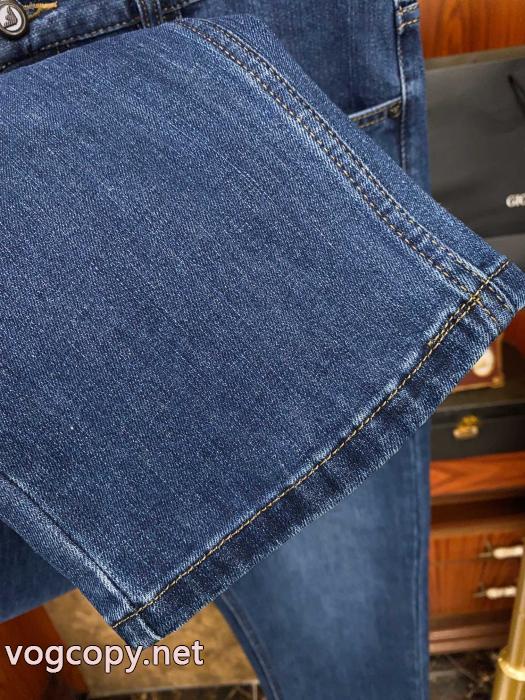 ARMANIブランド ジーンズモデル大絶賛♪  送料無料 抜群な新鮮度ブランド 偽物 通販.._0_4