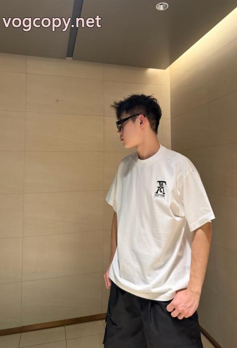 スーパー コピー 品LOUIS VUITTON新商品特価 新シーズン スタイルUP効果あり半袖Tシャツ_0_4