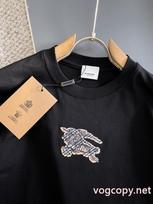 偽 ブランド サイト大人気可愛い 海外限定 夏に最強アイテム長袖TシャツBURBERRY_0_1