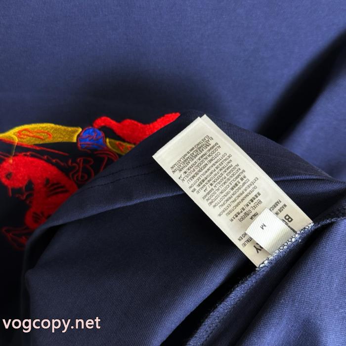 個性派さん 爽やかに演出する 数量限定HOTBURBERRY半袖Tシャツスーパー コピー 品_0_1