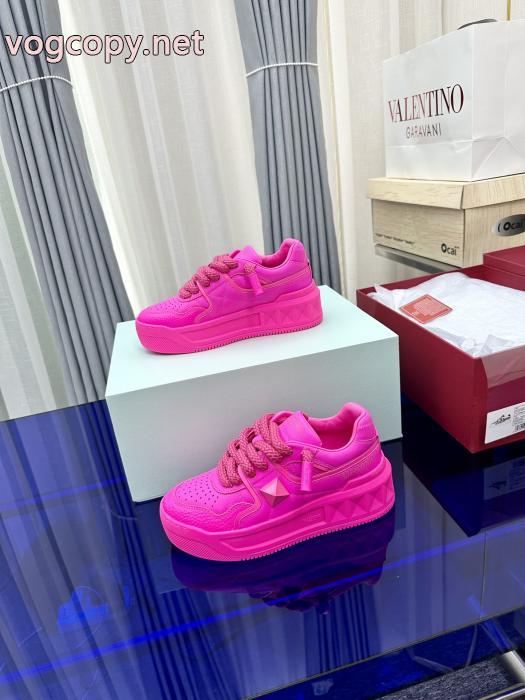 スニーカーブランド 通販店VALENTINOトップトレンド2026 軽やかな素材感 在庫品.._0_2