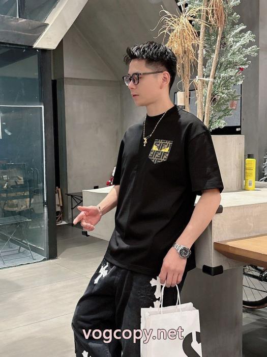 抜群の吸汗性 最安値に挑戦 シックでお洒落なコピー 商品 通販半袖Tシャツフェンディ_0_2