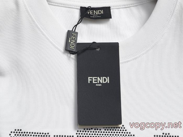 半袖Tシャツ偽物 ブランド先行入荷 可愛いすぎる 人気が爆発 FENDI_0_4