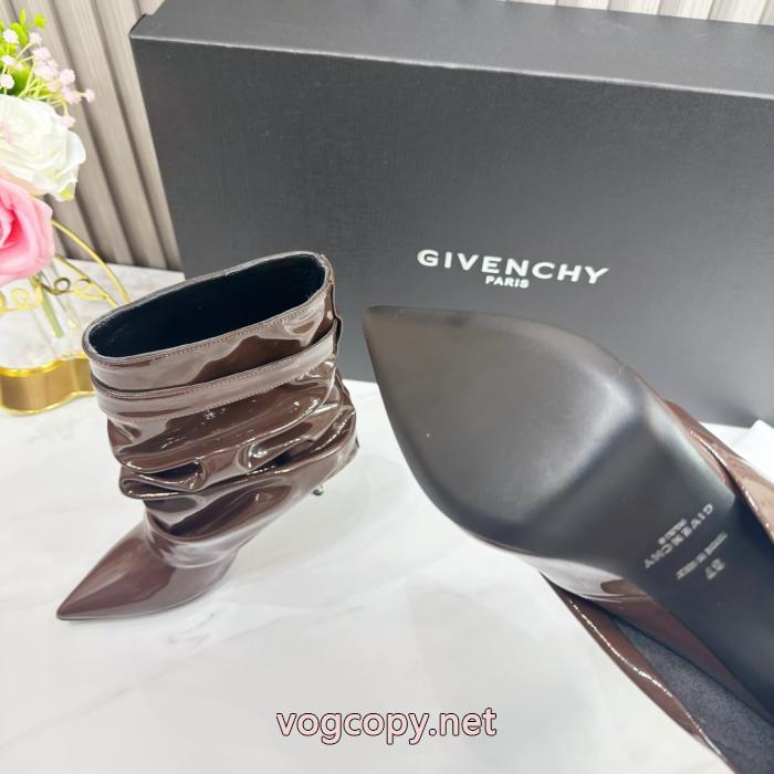 上品ですっきり、好感度抜群 カジュアルなスタイル 大人気再入荷セールブーツGIVENCHY偽 ブランド 通販.._0_5