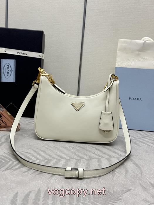 バッグ圧倒的な存在感 世界に一つだけ！ 抜群の人気を集め偽 ブランドPRADA._0_2