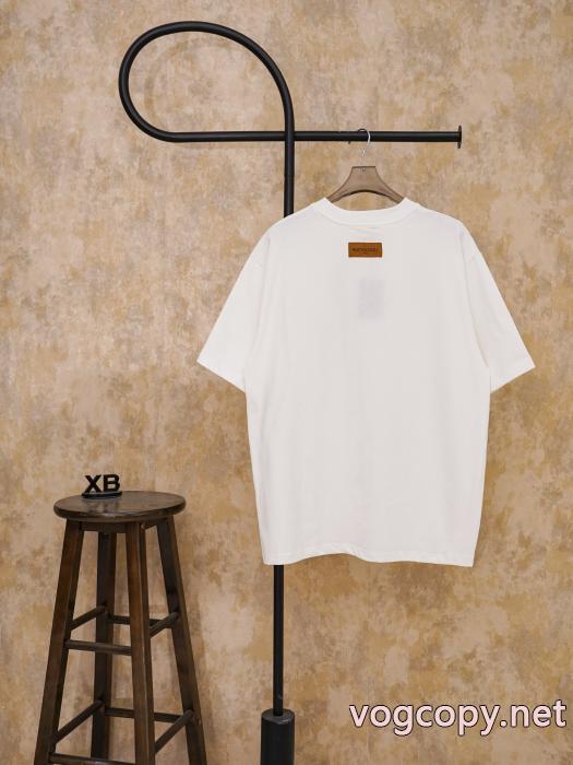 半袖Tシャツ激安 ブランド 通販LOUIS VUITTON大人気個性がある雰囲気 春季新作品 首胸ロゴ_0_4