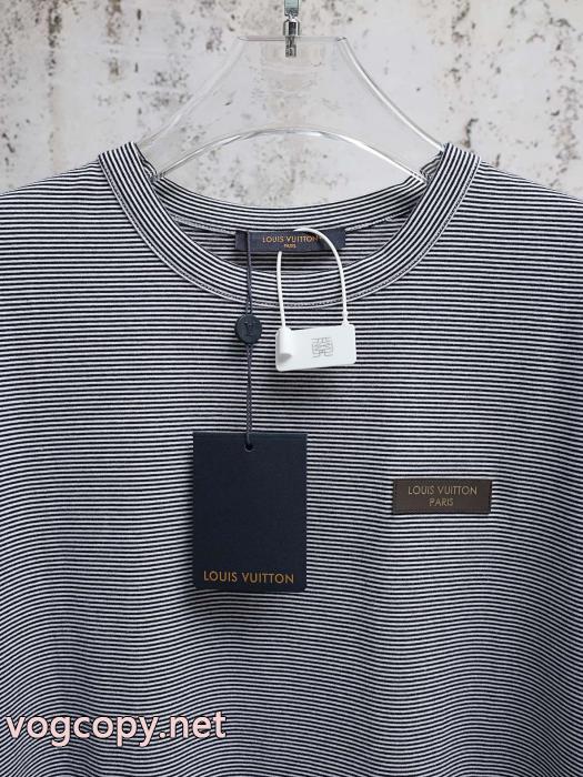 人気急上昇中 完売必至欲しい 個性派 コピー 商品 販売半袖TシャツLOUIS VUITTON_0_2