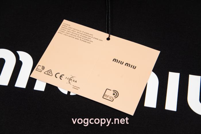 MIUMIUブランド コピー 通販最新話題沸騰中 カラバリ豊富 早者勝ち半袖Tシャツ_0_0
