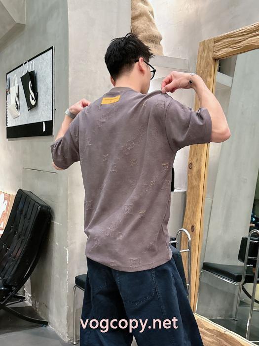 2026最新入荷 海外限定 国内在庫有LOUIS VUITTON半袖Tシャツブランド 偽物 激安_0_3