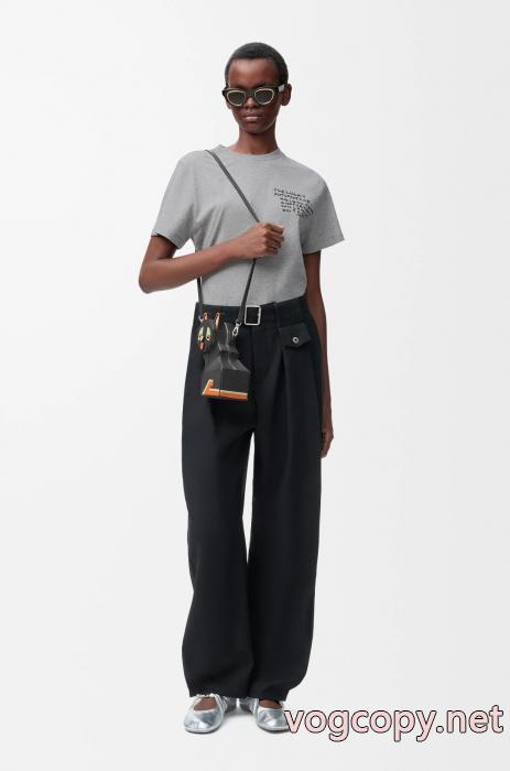 半袖Tシャツ2026大活躍 販路限定モデル ロゴが印象的ブランド スーパー コピーLOEWE_0_2