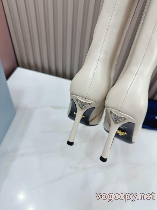 スタイリッシュで機能的 カラー豊富 高い機能性ブランド アクセサリー 激安プラダブーツ.._0_4