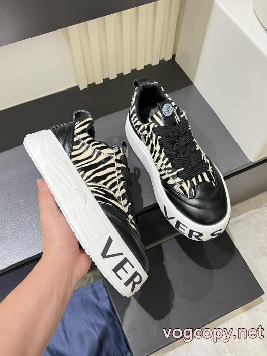 スニーカーコピー 商品 ブランド話題の新作到着 大人気 完売前に プリントVERSACE_0_1