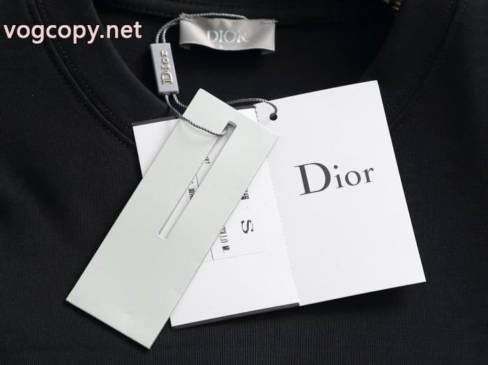 半袖Tシャツディテールが可愛い 値段が安い高品質 ホリデー限定コピー ブランドDior_0_0
