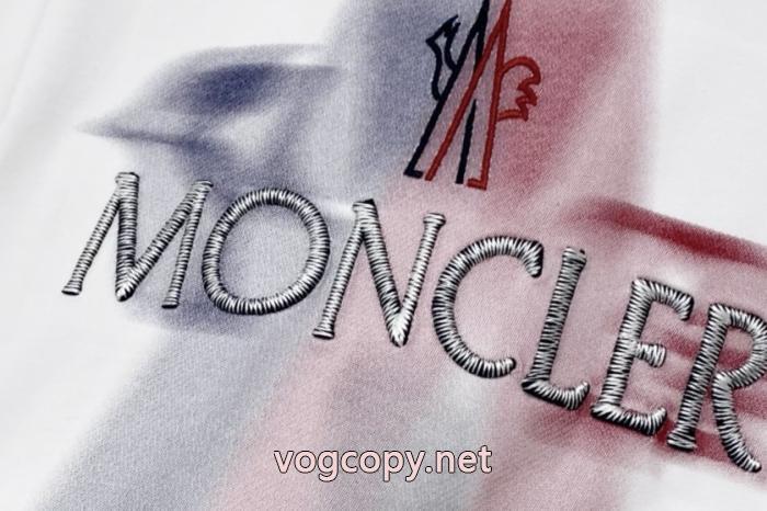 根強い人気定番商品 格安新品 特別感満載のデザインコピー 商品 販売MONCLER半袖Tシャツ_0_3