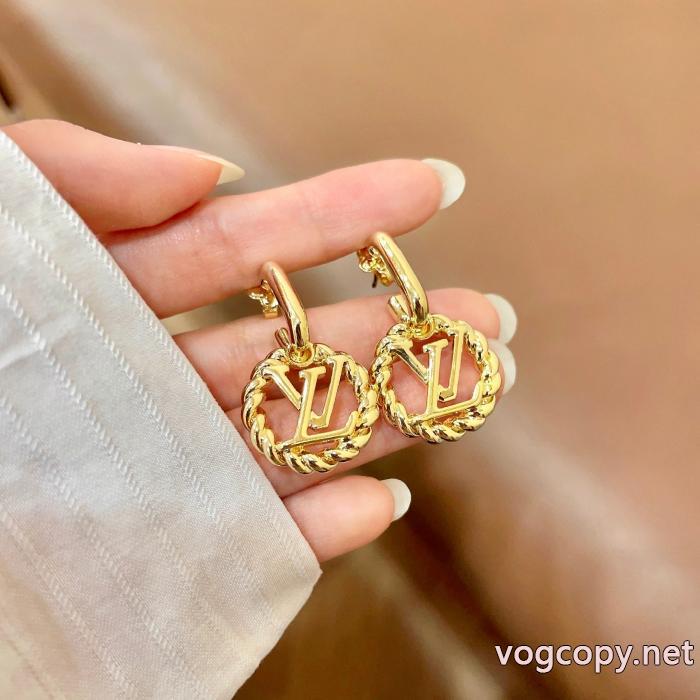 スーパー コピー 販売風合いが出る 夏らしい爽やかさ 主役級アイテム&nbsp;アクセサリーLOUIS VUITTON._0_3