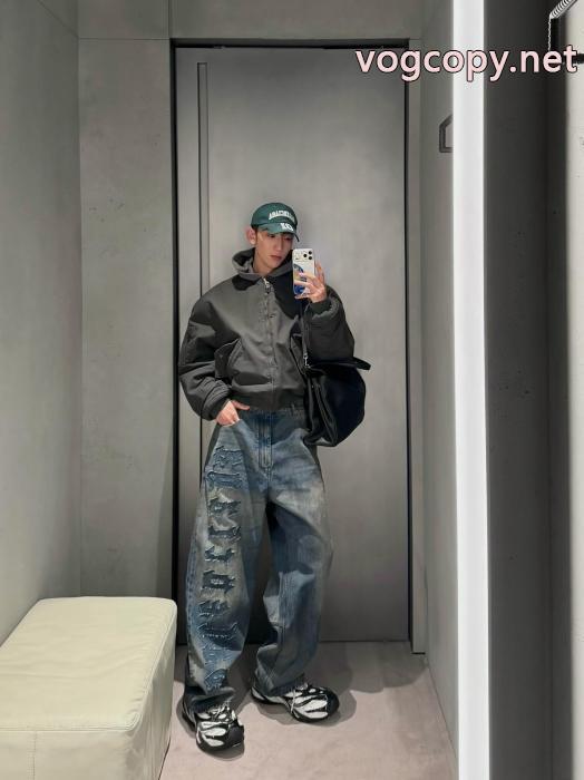BALENCIAGAスーパー ブランド コピー半袖Tシャツ2026大人気 高品質 人気モデル_0_2