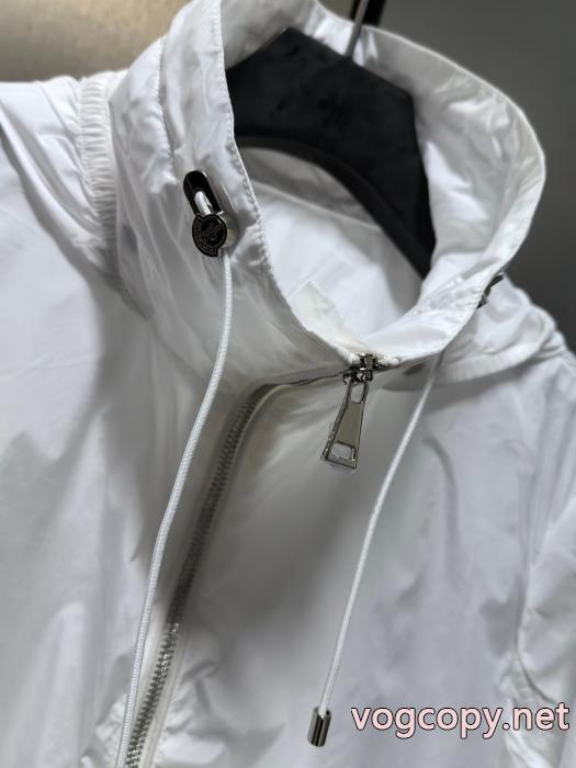 コピー 商品 通販大人気発売中 総合ランク高きアイテム 魅惑のセクシー美MONCLERジャケッ.._0_2