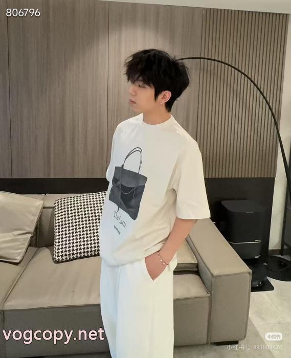先行販売 インフォーマル 抜群の存在感BALENCIAGA半袖Tシャツブランド 偽物_0_4