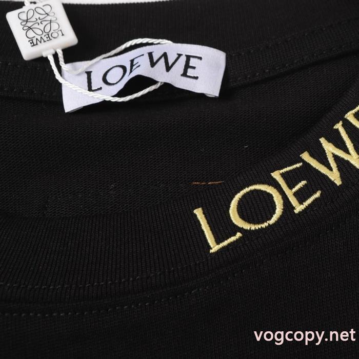 高級感も漂い 世界中で爆発的人気 モデル着用LOEWE偽物 ブランド 販売半袖Tシャツ_0_0