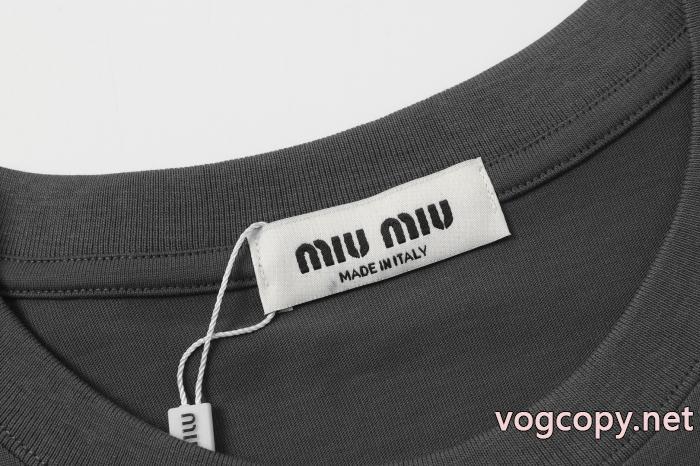 高級ブランド超安特価 好評品 ストリートを感じさせる半袖Tシャツスーパー コピー 品MIUMIU_0_2