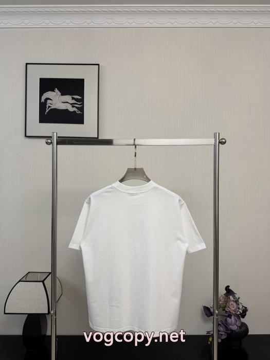 数量限定260%新品 超カッコイイ トレンド感満載半袖Tシャツコピー ブランド 通販BURBERRY_0_1