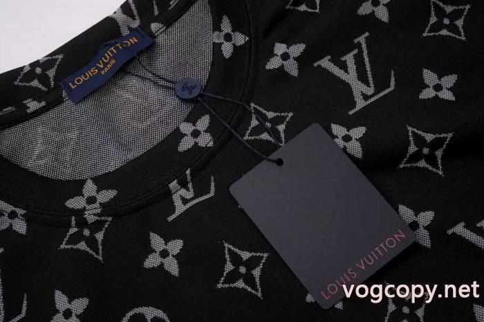 定番品 風合いが出る 大満足LOUIS VUITTON半袖Tシャツブランド 偽物 激安_0_2