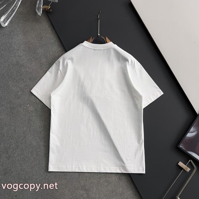 偽 ブランド販売店舗限定モデル 通気性のいい 2026年トレンドNO1半袖TシャツPRADA_0_3