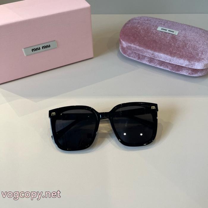 ブランド コピー バックMIUMIUサングラス稀少*新品登場 キラキラ これからの季節、大活躍._0_4