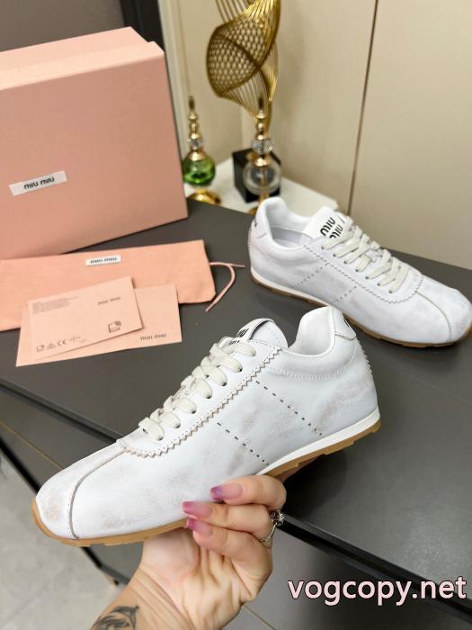 &nbsp;&nbsp;&nbsp;&nbsp;スニーカー偽物 通販MIUMIU今年流大人っぽさ 26流行り 【大人気】定番商品._0_5