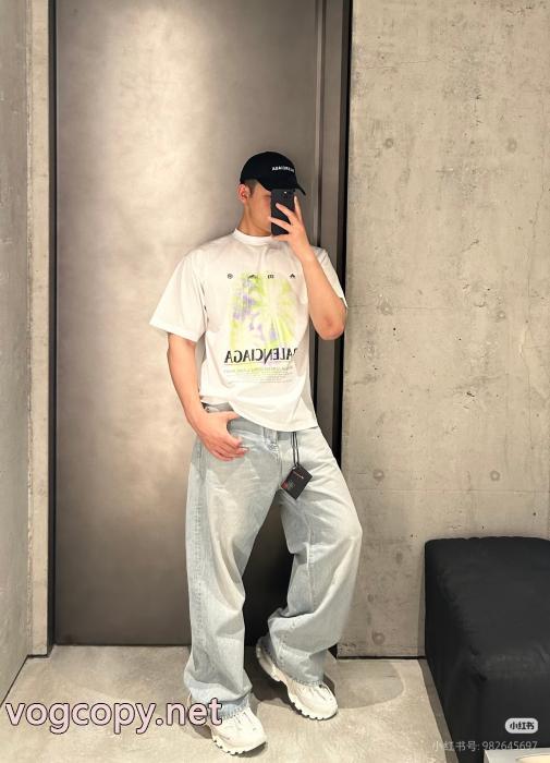 値下げ！ 2026限定色や海外限定 高級素材BALENCIAGAブランド アクセサリー 激安半袖Tシャツ_0_3