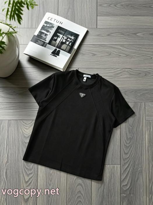 数量限定在庫限り 人気販売中 セレブも愛用PRADA半袖Tシャツコピー 品 ブランド_0_0