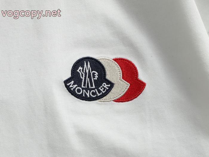 MONCLER主役級アイテム 再入荷！ 新作在庫希少 2026スーパーコピー半袖Tシャツ_0_1