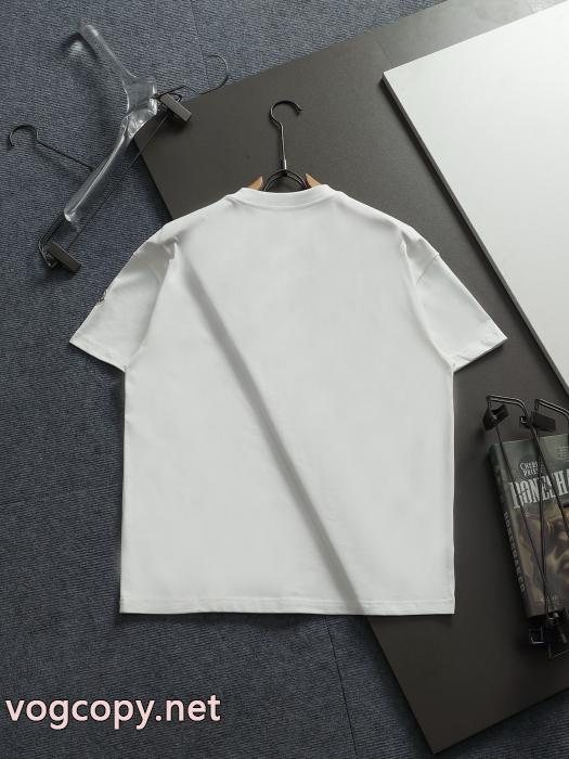 MONCLER主役級アイテム 再入荷！ 新作在庫希少 2026スーパーコピー半袖Tシャツ_0_2