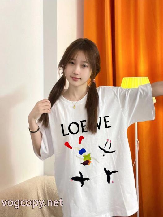 偽物 通販 サイト手元在庫限り 普段使いに最適の大人スタイル お得格安LOEWE半袖Tシャツ_0_1