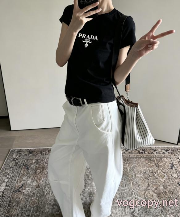 半袖TシャツPRADAブランド アクセサリー 激安雑誌登載商品 新品保証 在庫希少_0_0