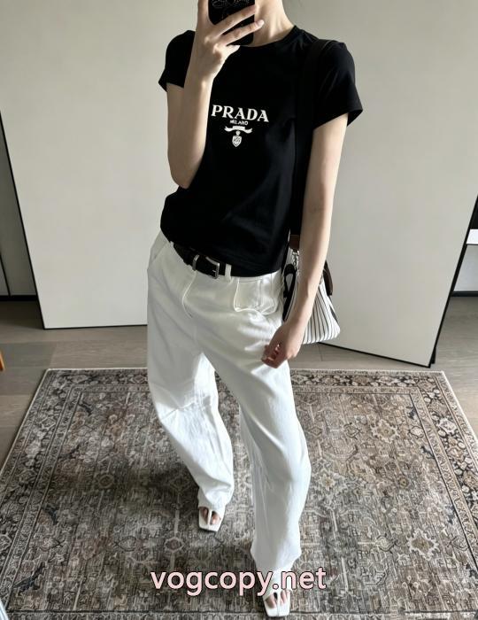 半袖TシャツPRADAブランド アクセサリー 激安雑誌登載商品 新品保証 在庫希少_0_1