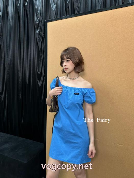 存在感のある ハイクォリティ 独特の存在感ブランド コピー 専門店MIUMIUワンピース_0_3