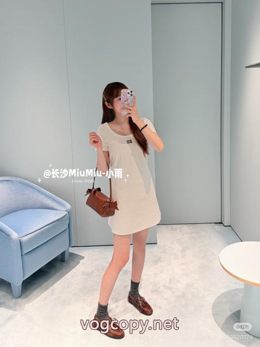 コピー 商品 通販先取り 最安国内発送 定番人気商品MIUMIUワンピース_0_1