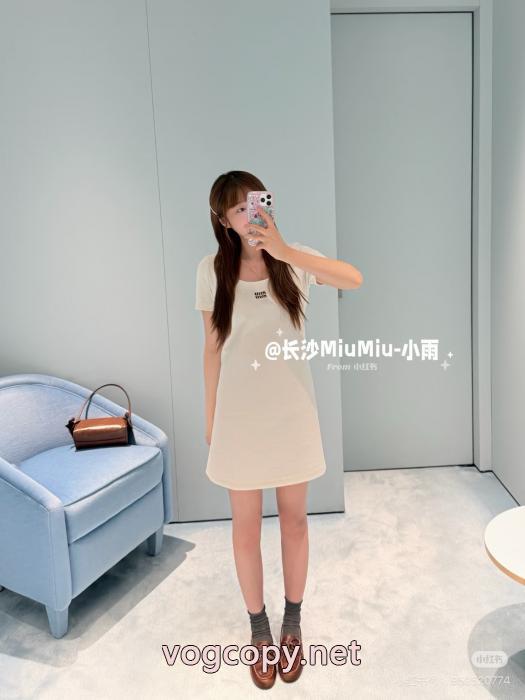 コピー 商品 通販先取り 最安国内発送 定番人気商品MIUMIUワンピース_0_2