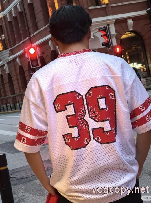 シュプリーム着心地良く 2026大人気 超優秀偽 ブランド半袖Tシャツ_0_1