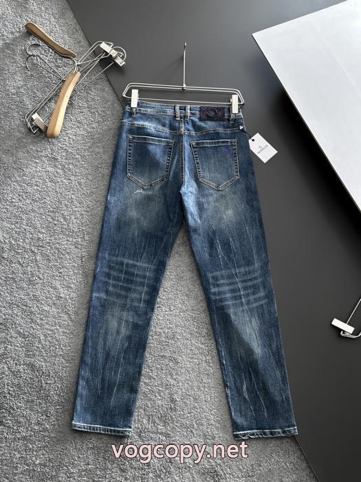 コピー 商品 販売保温性の高い 最高品質 お洒落さんの愛用率が高いMONCLERジーンズ_0_4